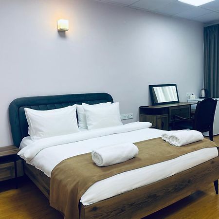Hotel Four Seasons Тбілісі Екстер'єр фото